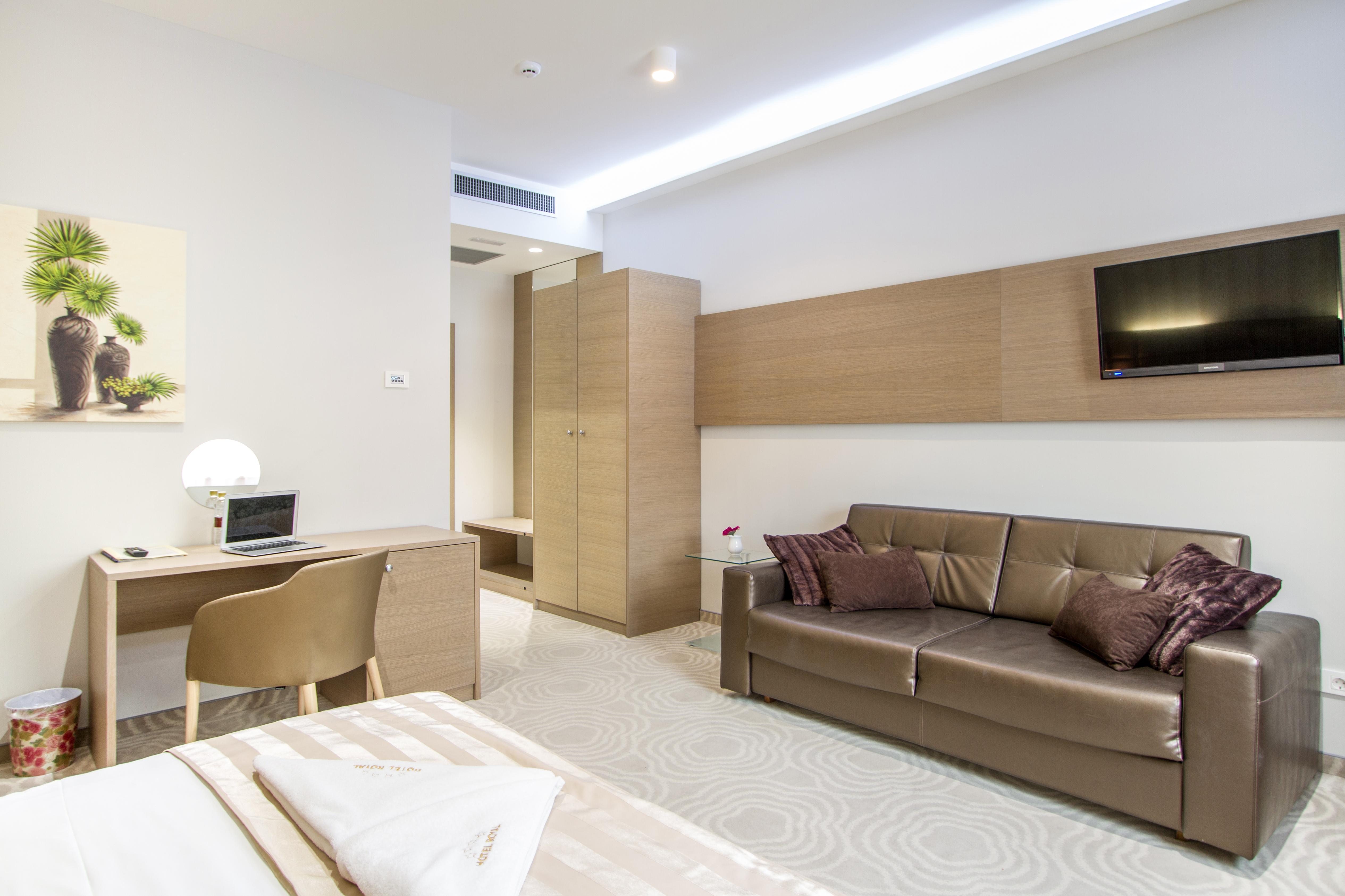 Royal Airport Hotel Velika Gorica Bagian luar foto