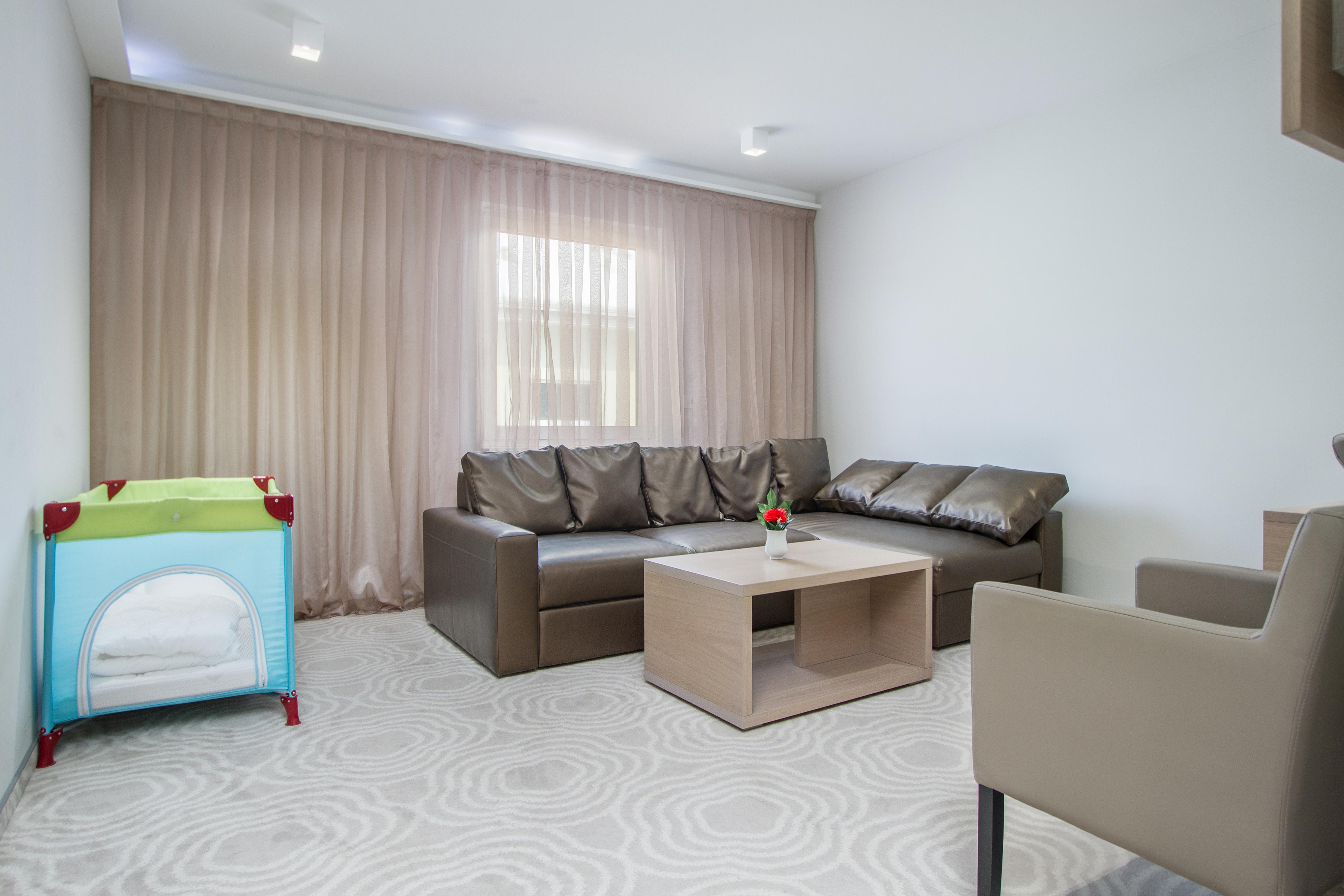 Royal Airport Hotel Velika Gorica Bagian luar foto