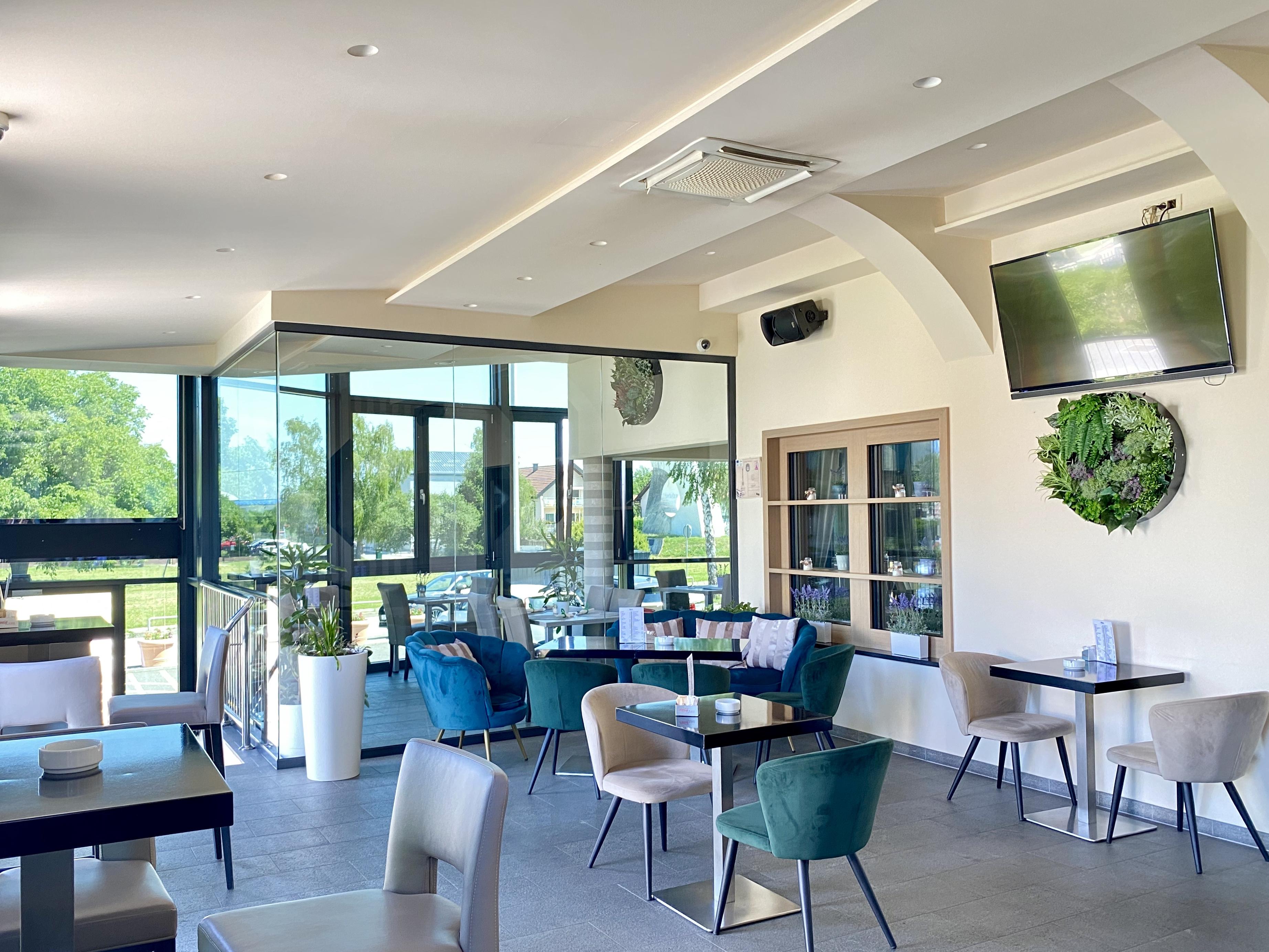Royal Airport Hotel Velika Gorica Bagian luar foto