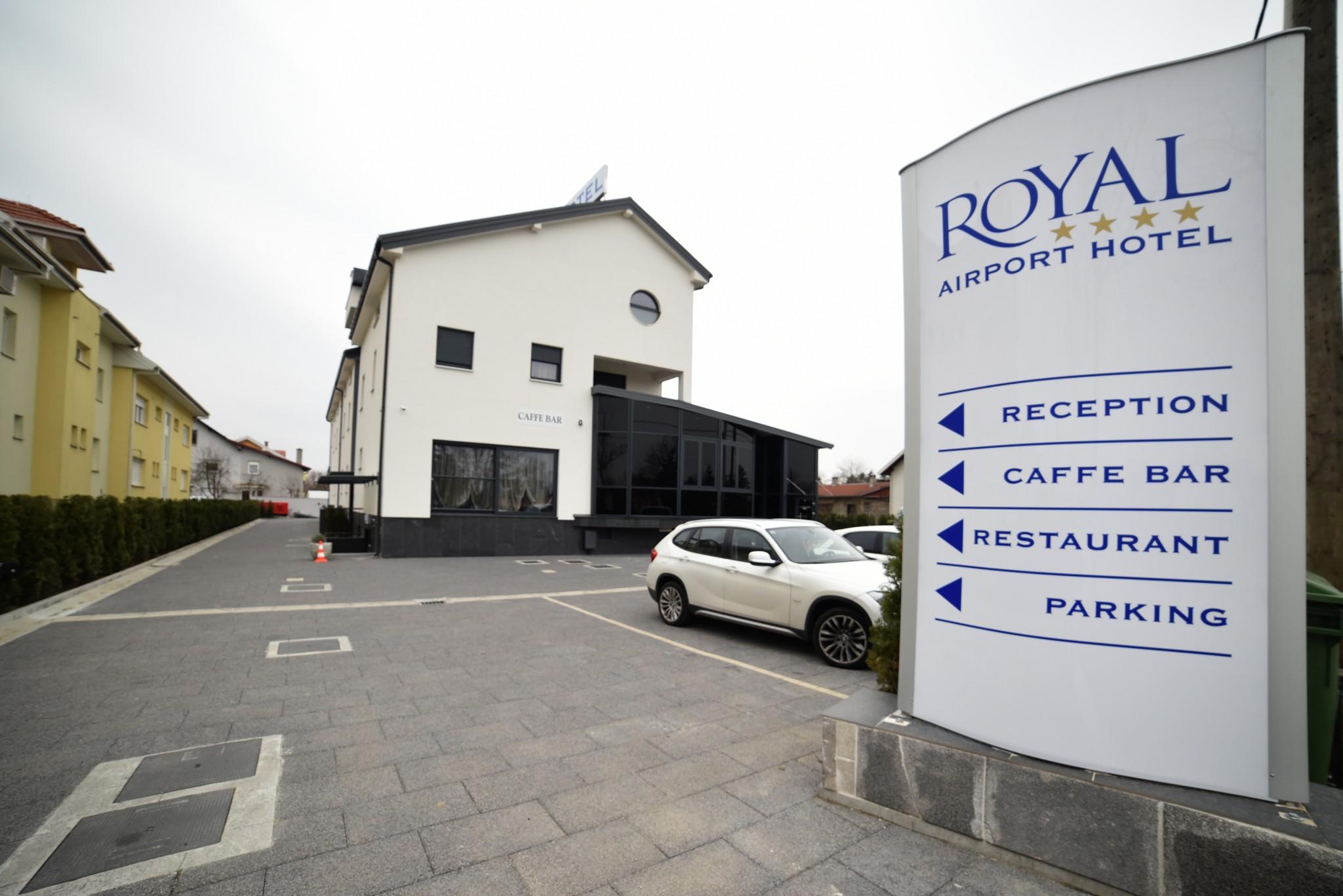 Royal Airport Hotel Velika Gorica Bagian luar foto