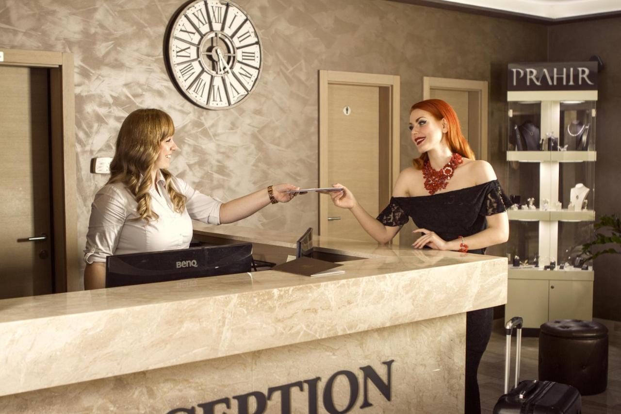 Royal Airport Hotel Velika Gorica Bagian luar foto